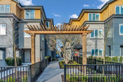 8233 Williams Rd, Richmond